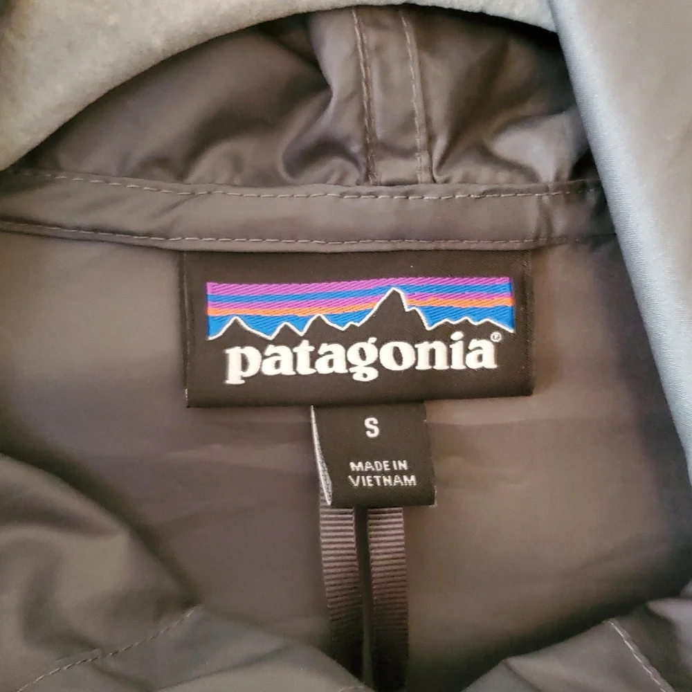 Patagonia Rain Jacket  Windbreaker Hooded Gray Full Zip Mens Size S - Picture 5 of 12